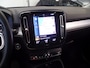 Volvo XC40 1.5 T3 163pk, Business Pro, Navigatie, Clima controle, Cruise controle, Elek ramen V/A, Pdc V/A, Harman Kardon geluid installatie, Elek achterklep,  Xenon verlichting, Lm velgen 18'', Nederlandse auto, Trekgewicht 1600k Bovag afleverpakket 695,-