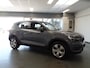Volvo XC40 1.5 T3 163pk, Business Pro, Navigatie, Clima controle, Cruise controle, Elek ramen V/A, Pdc V/A, Harman Kardon geluid installatie, Elek achterklep,  Xenon verlichting, Lm velgen 18'', Nederlandse auto, Trekgewicht 1600k Bovag afleverpakket 695,-