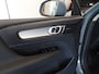 Volvo XC40 1.5 T3 163pk, Business Pro, Navigatie, Clima controle, Cruise controle, Elek ramen V/A, Pdc V/A, Harman Kardon geluid installatie, Elek achterklep,  Xenon verlichting, Lm velgen 18'', Nederlandse auto, Trekgewicht 1600k Bovag afleverpakket 695,-