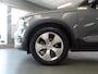 Volvo XC40 1.5 T3 163pk, Business Pro, Navigatie, Clima controle, Cruise controle, Elek ramen V/A, Pdc V/A, Harman Kardon geluid installatie, Elek achterklep,  Xenon verlichting, Lm velgen 18'', Nederlandse auto, Trekgewicht 1600k Bovag afleverpakket 695,-
