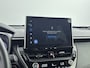 Toyota Corolla Cross Hybrid 140 Business Plus | Dodehoek detectie | Stoelverwarming | Parkeersensoren voor+achter | Elektrische achterklep | Draadloze telefoonlader | Half lederen bekleding |