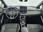Toyota Corolla Cross Hybrid 140 Business Plus | Dodehoek detectie | Stoelverwarming | Parkeersensoren voor+achter | Elektrische achterklep | Draadloze telefoonlader | Half lederen bekleding |