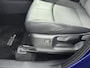 Toyota Corolla Cross Hybrid 140 Business Plus | Dodehoek detectie | Stoelverwarming | Parkeersensoren voor+achter | Elektrische achterklep | Draadloze telefoonlader | Half lederen bekleding |