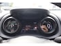 Toyota Yaris 1.5 Hybrid Executive Bi-tone | Half leder