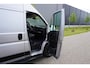 Peugeot Boxer 335 2.2 BlueHDi 140 L2H2 Asphalt in Nieuwstaat |7.026 kilometer |BPM vrij |1e eigenaar |Camera |Cruise |Navi |Airco |Trekhaak |3500 KG |Metallic |Mooie camperbasis