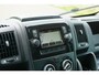 Peugeot Boxer 335 2.2 BlueHDi 140 L2H2 Asphalt in Nieuwstaat |7.026 kilometer |BPM vrij |1e eigenaar |Camera |Cruise |Navi |Airco |Trekhaak |3500 KG |Metallic |Mooie camperbasis