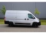 Peugeot Boxer 335 2.2 BlueHDi 140 L2H2 Asphalt in Nieuwstaat |7.026 kilometer |BPM vrij |1e eigenaar |Camera |Cruise |Navi |Airco |Trekhaak |3500 KG |Metallic |Mooie camperbasis