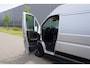 Peugeot Boxer 335 2.2 BlueHDi 140 L2H2 Asphalt in Nieuwstaat |7.026 kilometer |BPM vrij |1e eigenaar |Camera |Cruise |Navi |Airco |Trekhaak |3500 KG |Metallic |Mooie camperbasis
