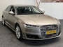 Audi A6 LIMOUSINE 3.0 TDI QUATTRO PREMIUM EDITION 1E EIGENAAR NAVIGATIE ADAPTIEVE CRUISE CONTROL LUCHTVERING CLIMATE CONTROL ELEKTRISCH VERSTELBARE VOORSTOELEN MET GEHEUGENFUNCTIE 18'' LICHTMETALEN VELGEN KEYLESS ZEER MOOI!!