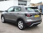 Volkswagen T-Cross 1.0 TSI Style Automatische airco, navigatie, achteruitrij camera, ledverlichting, parkeersensoren, cruise controle, licht metalen velgen, stoel verwarming, enz.