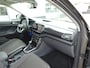 Volkswagen T-Cross 1.0 TSI Style Automatische airco, navigatie, achteruitrij camera, ledverlichting, parkeersensoren, cruise controle, licht metalen velgen, stoel verwarming, enz.
