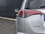 Toyota RAV4 2.5 Hybrid First Edition | Licht\regen sensor | Elektrische achterklep | Trekhaak | Rubberen matten |