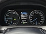Toyota RAV4 2.5 Hybrid First Edition | Licht\regen sensor | Elektrische achterklep | Trekhaak | Rubberen matten |