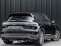 Porsche Cayenne 3.0 E-Hybrid Platinum Edition | Panoramadak | 360 Camera | Bose | Sport Chrono | Ambiance Verlichting | Stoelverwarming V+A | Luchtvering |