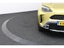 Toyota Yaris Cross 1.5 Hybrid Adventure | AWD | Leder-stof bekleding | Trekhaak | Stoelverwarming | Parkeersensoren |