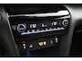 Toyota Yaris Cross 1.5 Hybrid Adventure | AWD | Leder-stof bekleding | Trekhaak | Stoelverwarming | Parkeersensoren |