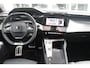 Peugeot 308 1.2 Hybrid 145PK AUTOMAAT GT | PANORAMA SCHUIF/KANTEL DAK | AFNEEMBARE TREKHAAK | NAVIGATIE | SENSATION PACK: FOCAL HIFI SYSTEM (PREMIUM HIFI SYSTEEM MET 10 SPEAKERS)/DRAADLOZE TELEFOONLADER | 360° VISION & DRIVE ASSIST PLUS PACK: ACHTERUITRIJCAMERA 360° VISEOPARK 3 (4 CAMERA'S)/PARKEERHULP VOOR EN ACHTER/ANTI DIEFSTAL ALARM/PEUGEOT i-COCKPIT MET CONFIGUREERBAAR 3D-INSTRUMENTENPANEEL/CLEAN CABIN | ALCANTARA EXECUTIVE PACK: BEKLEDING ALCANTARA/KUNSTLEDER INCL. ELEKTRISCH BEDIENBARE AGR STOEL EN MASSAGE OP BEIDE VOORSTOELEN | 18" LICHTMETALEN VELGEN "PORTLAND" | NAVIGATIE | DRAADLOZE APPLE CARPLAY/ANDROID AUTO | KEYLESS ENTRY/START | SFEER VERLICHTING | ZWARTE HEMELBEKLEDING | FULL LED MATRIX KOPLAMPEN |