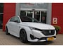 Peugeot 308 1.2 Hybrid 145PK AUTOMAAT GT | PANORAMA SCHUIF/KANTEL DAK | AFNEEMBARE TREKHAAK | NAVIGATIE | SENSATION PACK: FOCAL HIFI SYSTEM (PREMIUM HIFI SYSTEEM MET 10 SPEAKERS)/DRAADLOZE TELEFOONLADER | 360° VISION & DRIVE ASSIST PLUS PACK: ACHTERUITRIJCAMERA 360° VISEOPARK 3 (4 CAMERA'S)/PARKEERHULP VOOR EN ACHTER/ANTI DIEFSTAL ALARM/PEUGEOT i-COCKPIT MET CONFIGUREERBAAR 3D-INSTRUMENTENPANEEL/CLEAN CABIN | ALCANTARA EXECUTIVE PACK: BEKLEDING ALCANTARA/KUNSTLEDER INCL. ELEKTRISCH BEDIENBARE AGR STOEL EN MASSAGE OP BEIDE VOORSTOELEN | 18" LICHTMETALEN VELGEN "PORTLAND" | NAVIGATIE | DRAADLOZE APPLE CARPLAY/ANDROID AUTO | KEYLESS ENTRY/START | SFEER VERLICHTING | ZWARTE HEMELBEKLEDING | FULL LED MATRIX KOPLAMPEN |