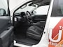 Toyota Hilux TOYOTA Professional Dubbele Cabine n.n.b. Auto is niet direct beschikbaar. Incl. bedliner kunstof