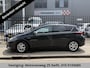 Toyota Auris 1.8 Hybrid Executive . GARANTIE TOT 02-2029 . STOEL VERWARMING . NAVIGATIE . CRUISE CONTROL .