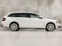 Skoda Octavia Combi 1.4 TSI Greentech Sport 150Pk Automaat (PANORAMADAK, APPLE CARPLAY, GROOT NAVI, CAMERA, LEDER/ALCANTARA, SPORTSTOELEN, STOELVERWARMING, GETINT GLAS, NIEUWSTAAT)