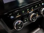 Skoda Octavia Combi 1.4 TSI Greentech Sport 150Pk Automaat (PANORAMADAK, APPLE CARPLAY, GROOT NAVI, CAMERA, LEDER/ALCANTARA, SPORTSTOELEN, STOELVERWARMING, GETINT GLAS, NIEUWSTAAT)