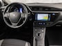 Toyota Auris Touring Sports 1.8 Hybrid Sport Automaat (NAVIGATIE, CAMERA, STOELVERWARMING, GETINT GLAS, SPORTSTOELEN, CRUISE, KEYLESS, NIEUWSTAAT)