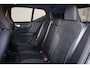 Volvo EX40 Single Motor Extended Range Ultra 82 kWh Panorama/schuifdak - IntelliSafe Assist & Surround - 360º Camera - Harman/Kardon audio - Verwarmde voorstoelen, stuur & achterbank - Parkeersensoren voor & achter - Elektr. bedienb. voorstoelen met geheugen links - Draadloze tel. lader - Warmtepomp - Extra getint glas - 20' LMV
