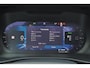 Volvo EX40 Single Motor Extended Range Ultra 82 kWh Panorama/schuifdak - IntelliSafe Assist & Surround - 360º Camera - Harman/Kardon audio - Verwarmde voorstoelen, stuur & achterbank - Parkeersensoren voor & achter - Elektr. bedienb. voorstoelen met geheugen links - Draadloze tel. lader - Warmtepomp - Extra getint glas - 20' LMV