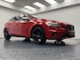 Volvo V40 2.0i T4 R-Design Navigatie-Cr.contr-Clima-Camera-Parkeersensoren-Panoramadak-Stoelverwarming-Leder-LED-Lm18''velgen
