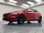 Volvo V40 2.0i T4 R-Design Navigatie-Cr.contr-Clima-Camera-Parkeersensoren-Panoramadak-Stoelverwarming-Leder-LED-Lm18''velgen