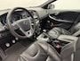Volvo V40 2.0i T4 R-Design Navigatie-Cr.contr-Clima-Camera-Parkeersensoren-Panoramadak-Stoelverwarming-Leder-LED-Lm18''velgen