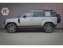 Land Rover Defender 110 P400e | PANORAMADAK | STOELVERWARMING | COLD CLIMATE PACK INCL. VOORRUIT EN STUURWIELVERWARMING | ELEK. TREKHAAK | LED KOPLAMPEN | VIRTUAL MIRROR
