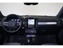 Volvo XC40 B3 Business Edition - Harman Kardon - Adaptive Cruise Control met Pilot Assist - BLIS dodehoekassistentie - Voorstoelen en stuurwiel verwarmbaar - Keyless - all season banden - Elektr. bedienbare achterklep - Parkeersensoren voor & achter - Parkeer camera acter - 19' LMV - Getint glas v.a. de B-stijl - Google Maps geïntegreerd - Apple®CarPlay