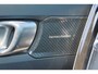 Volvo XC40 B3 Business Edition - Harman Kardon - Adaptive Cruise Control met Pilot Assist - BLIS dodehoekassistentie - Voorstoelen en stuurwiel verwarmbaar - Keyless - all season banden - Elektr. bedienbare achterklep - Parkeersensoren voor & achter - Parkeer camera acter - 19' LMV - Getint glas v.a. de B-stijl - Google Maps geïntegreerd - Apple®CarPlay