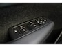 Volvo XC40 T4 Inscription | Trekhaak uitklapbaar (semi-elektrisch) | Parkeercamera | Verwarmbare Voorstoelen | Lederen Bekleding | Extra Getint Glas | 18'' Lichtmetalen Velgen | Navigatiesysteem full map + hard disk | Cruise Control | Bluetooth Telefonie & Multimedia | Start/stop systeem | Elektrisch bedienbare achterklep