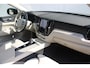 Volvo XC60 T6 Plug-in hybrid AWD R-Design Long Range | Panoramisch Schuif-/Kanteldak | Semi Elektr. Trekhaak | Power Seats incl. Memory | Verwarmbare voorstoelen en stuurwiel | Adaptive Cruise & Pilot Assist | Apple carplay/Android Auto | Keyless | Park Assist & Camera Achter |