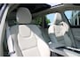 Volvo XC60 T6 Plug-in hybrid AWD R-Design Long Range | Panoramisch Schuif-/Kanteldak | Semi Elektr. Trekhaak | Power Seats incl. Memory | Verwarmbare voorstoelen en stuurwiel | Adaptive Cruise & Pilot Assist | Apple carplay/Android Auto | Keyless | Park Assist & Camera Achter |
