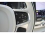 Volvo XC60 T6 Plug-in hybrid AWD R-Design Long Range | Panoramisch Schuif-/Kanteldak | Semi Elektr. Trekhaak | Power Seats incl. Memory | Verwarmbare voorstoelen en stuurwiel | Adaptive Cruise & Pilot Assist | Apple carplay/Android Auto | Keyless | Park Assist & Camera Achter |