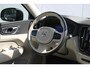 Volvo XC60 T6 Plug-in hybrid AWD R-Design Long Range | Panoramisch Schuif-/Kanteldak | Semi Elektr. Trekhaak | Power Seats incl. Memory | Verwarmbare voorstoelen en stuurwiel | Adaptive Cruise & Pilot Assist | Apple carplay/Android Auto | Keyless | Park Assist & Camera Achter |