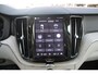 Volvo XC60 T6 Plug-in hybrid AWD R-Design Long Range | Panoramisch Schuif-/Kanteldak | Semi Elektr. Trekhaak | Power Seats incl. Memory | Verwarmbare voorstoelen en stuurwiel | Adaptive Cruise & Pilot Assist | Apple carplay/Android Auto | Keyless | Park Assist & Camera Achter |