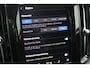 Volvo XC60 T6 Plug-in hybrid AWD Ultra Black Edition | Premium Harman/Kardon Audio | Panoramisch Schuif-/Kanteldak | Head-Up Display | Google Services | BLIS | Elektrische achterklep | Verwarmbaar stuurwiel | Keyless | Elektrisch verstelbare voorstoelen met geheugen | Stoelverwarming voor en achter |