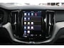 Volvo XC60 T6 Plug-in hybrid AWD Ultra Black Edition | Premium Harman/Kardon Audio | Panoramisch Schuif-/Kanteldak | Head-Up Display | Google Services | BLIS | Elektrische achterklep | Verwarmbaar stuurwiel | Keyless | Elektrisch verstelbare voorstoelen met geheugen | Stoelverwarming voor en achter |