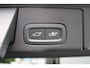 Volvo XC60 T6 Plug-in hybrid AWD Ultra Black Edition | Premium Harman/Kardon Audio | Panoramisch Schuif-/Kanteldak | Head-Up Display | Google Services | BLIS | Elektrische achterklep | Verwarmbaar stuurwiel | Keyless | Elektrisch verstelbare voorstoelen met geheugen | Stoelverwarming voor en achter |
