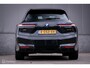 BMW iX xDrive40 High Executive 77 kWh | Trekhaak | Panorama | Laser LED | HUD | alcantara | Dealer onderhouden | 360 camera | SOH 97,3 | Rijklaarprijs | Fabrieksgarantie | Carplay | 2500 kg trekvermogen |