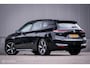 BMW iX xDrive40 High Executive 77 kWh | Trekhaak | Panorama | Laser LED | HUD | alcantara | Dealer onderhouden | 360 camera | SOH 97,3 | Rijklaarprijs | Fabrieksgarantie | Carplay | 2500 kg trekvermogen |