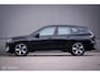 BMW iX xDrive40 High Executive 77 kWh | Trekhaak | Panorama | Laser LED | HUD | alcantara | Dealer onderhouden | 360 camera | SOH 97,3 | Rijklaarprijs | Fabrieksgarantie | Carplay | 2500 kg trekvermogen |