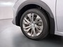 Peugeot e-208 EV 5Drs Allure Pack 50kWh SOH 90% 360°Camera Stoelverwarming 3D-Navi Ecc Pdc Apple Carplay Android Auto Keyless Cruise Control Regen-Lichtsensor Privacy Glas Lmv Led Lane Assist Isofix DAB Bluetooth