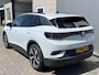 Volkswagen ID.4 Pro 77 kWh / SOH 95%/ AUTOMAAT/ APP-CONNECT/ PARK.SENSOR.V+A/ CAMERA/ ACC/ STOELVERWARM./ DIGITAL DASH/ KEYLESS/ RIJ-MODI/ IQ.LIGHT/ NAVI/ DAB/ CLIMA/ 20'' LMV