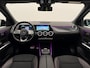 Mercedes-Benz GLA 200 AMG Line Business Solution Automaat Panoramadak Camera Navigatie Stoelverwarming Ambient Lighting Carbon Interior Pack Keyles Entry